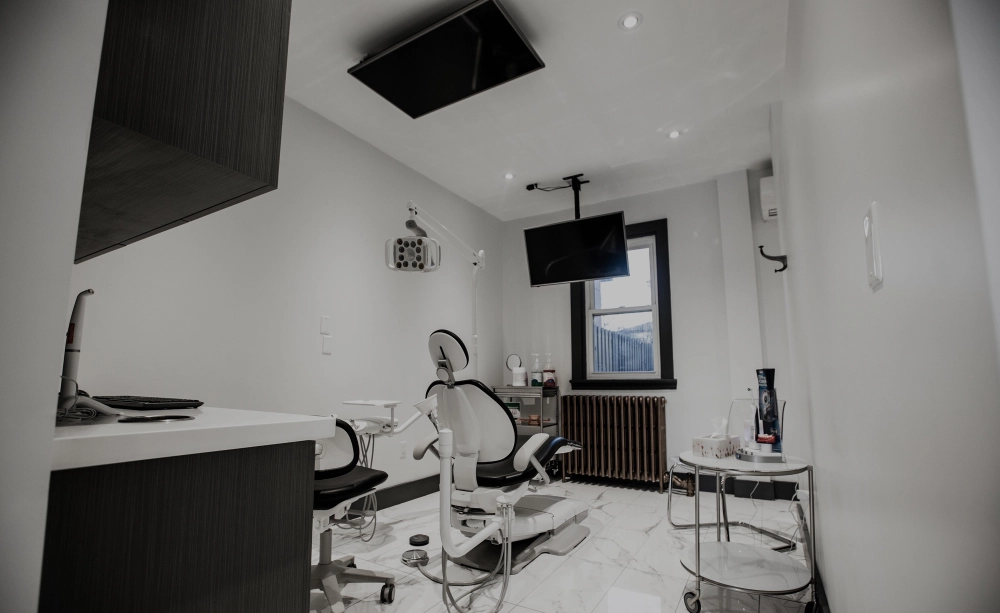 Treatment room and equipment